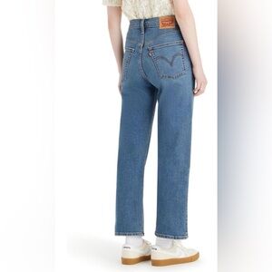 Levi's Women's Ribcage Straight Ankle Jeans